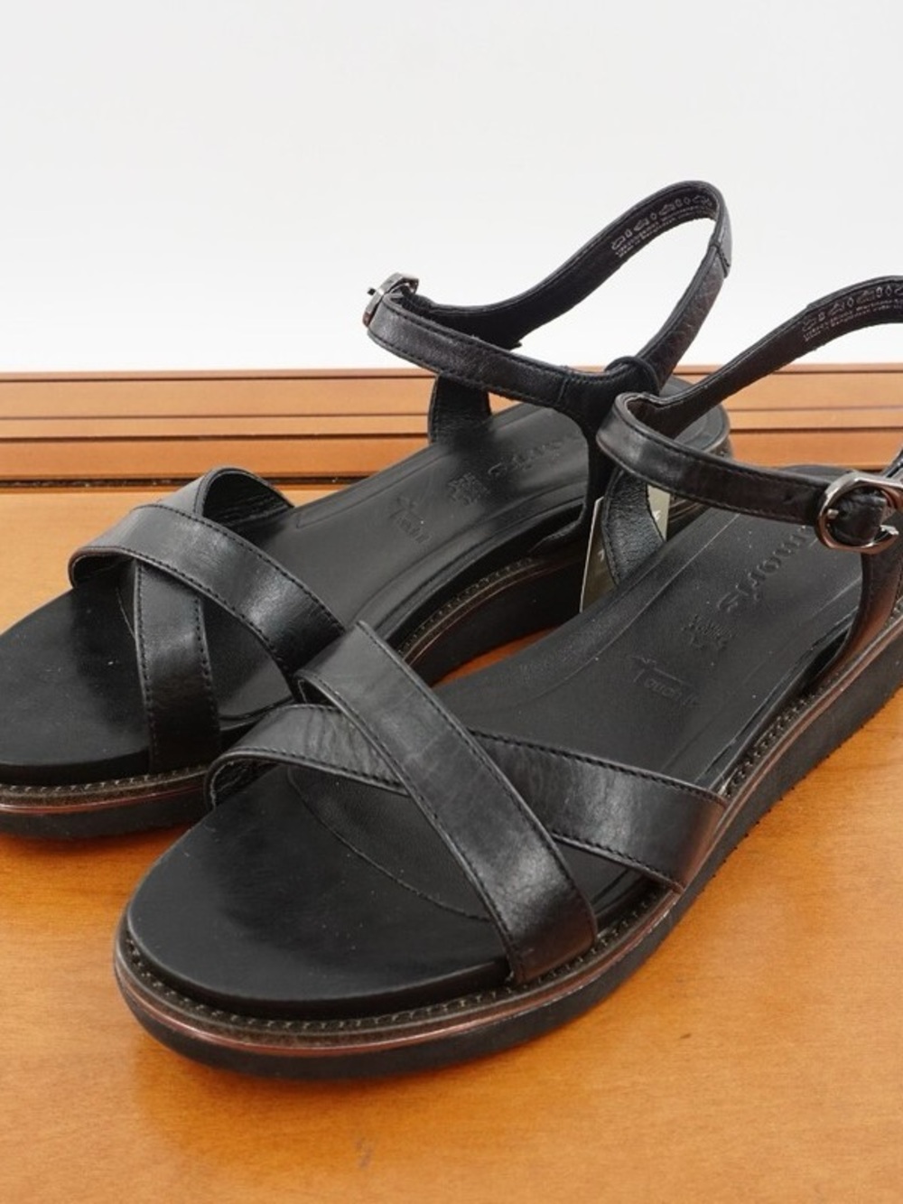 Tamaris Black Leather Buckle Flats Sandals Sz 36 (US ~5.5–6) 🖤✨